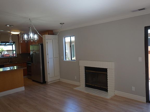 3rd image of 301 Oak Ave APT F