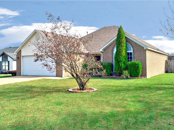 1779 Apple Butter St, Springdale, AR 72764