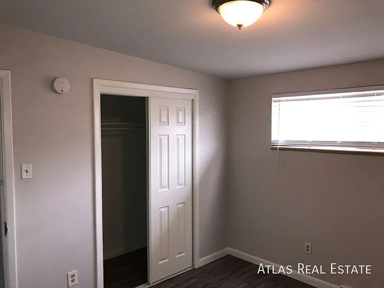 4425 N Elizabeth St — Photo 5