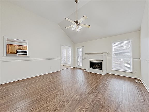 2nd image of 530 Heartland Ln