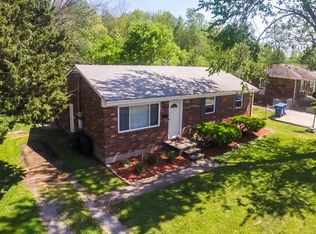 8113 Rocky Gap Rd, Louisville, KY 40214