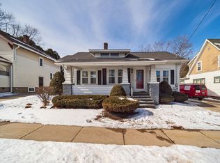 916 S 21st St, Manitowoc, WI 54220