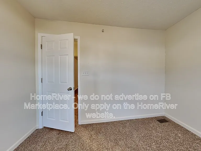 1505 Canterbury Dr — Photo 15