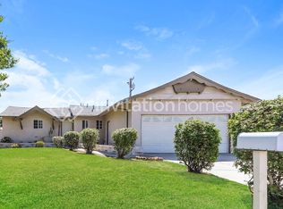 2815 Saint Elmo Dr, Rialto, CA 92376