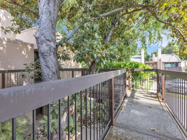 2236 Woodside Ln Unit 12, Sacramento, CA 95825