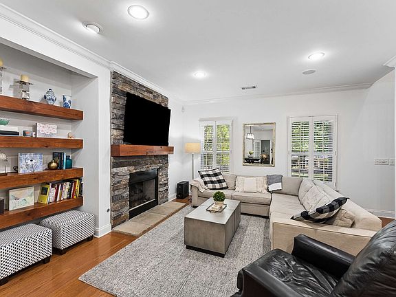 5th image of 1201 Stoney Point Ln
