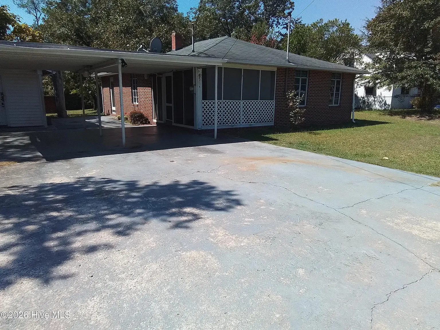 2 bed, 2.0 bath, 1254 sqft, $1,050 — Photo 2