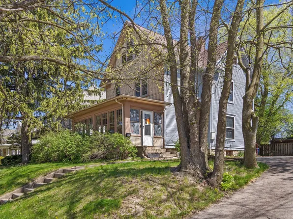 122 Park Ave, Dekalb, IL 60115