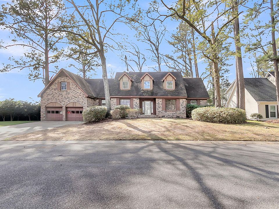 1st image of 700 Fairington Dr