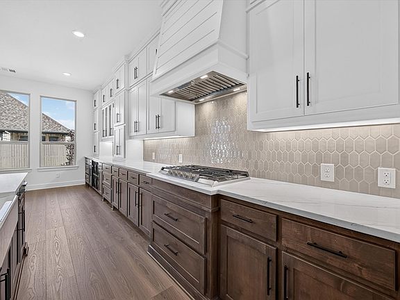 5th image of 304 Barnwood Way