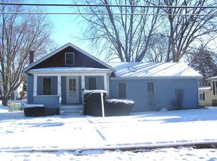 827 Logan Ave, Elgin, IL 60120