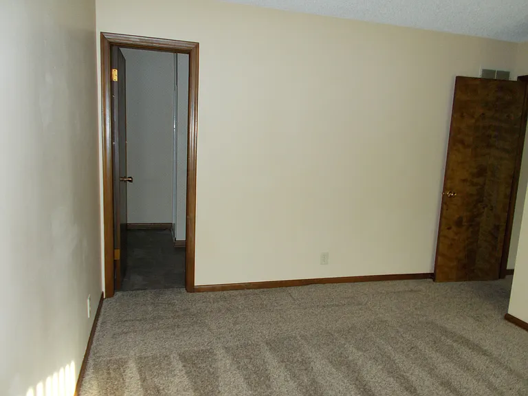 5503 S 42nd Street Ct — Photo 9