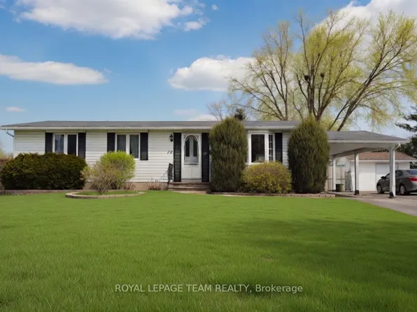15 Overlake Dr, Ottawa, ON K2E 5V2