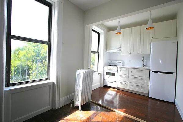 Rented by Dwell Residential Inc | media 26