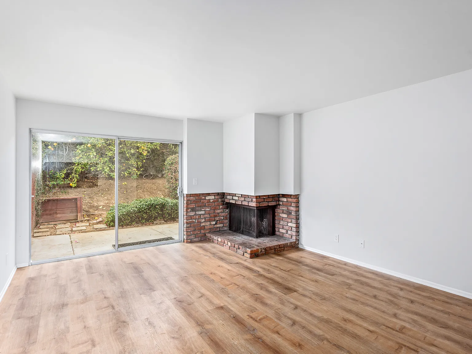 2 bed, $3,500 — Photo 3