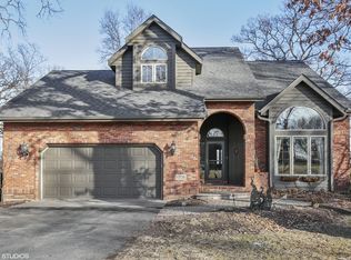 10138 E Hickory Ridge Dr, Rochelle, IL 61068