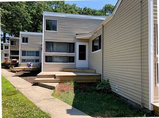 184 W Main St APT J, Niantic, CT 06357