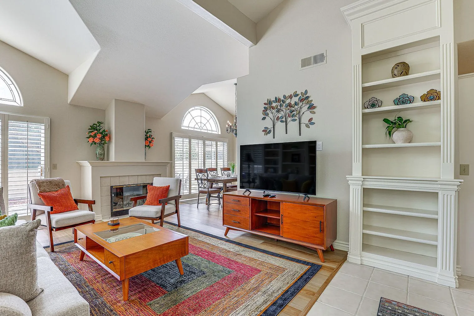 3 bed, 2.0 bath, 1485 sqft, $3,981 — Photo 1