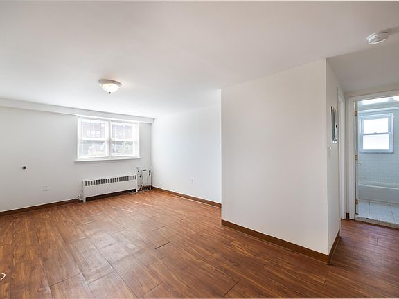 5th image of 319-325 E Broadway #G4