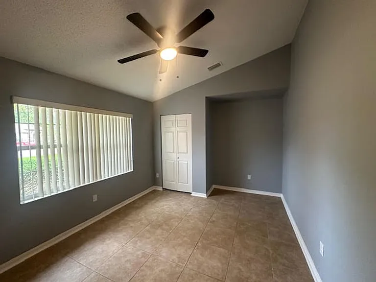20 Palm Ln — Photo 28