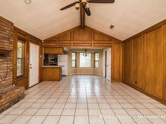 3rd image of 4429 N Esmond Dr