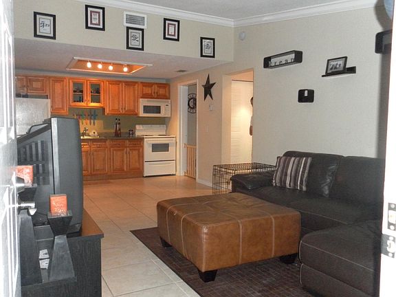 2nd image of 7158 Southgate Blvd #7158
