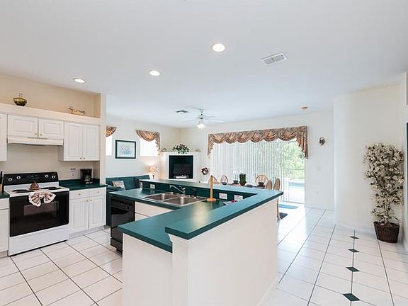 2nd image of 2952 Sunset Vista Blvd
