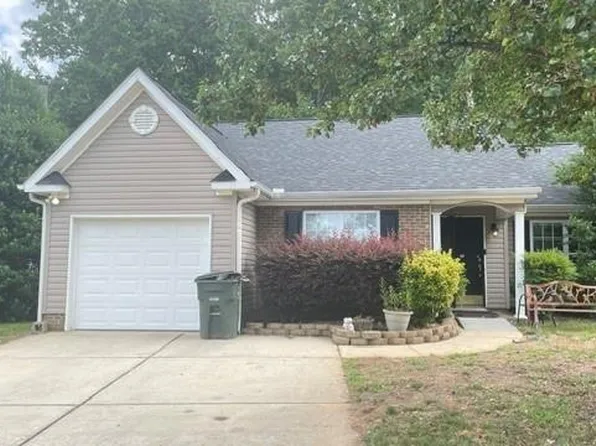 3940 Bluestem Dr, Greensboro, NC 27405