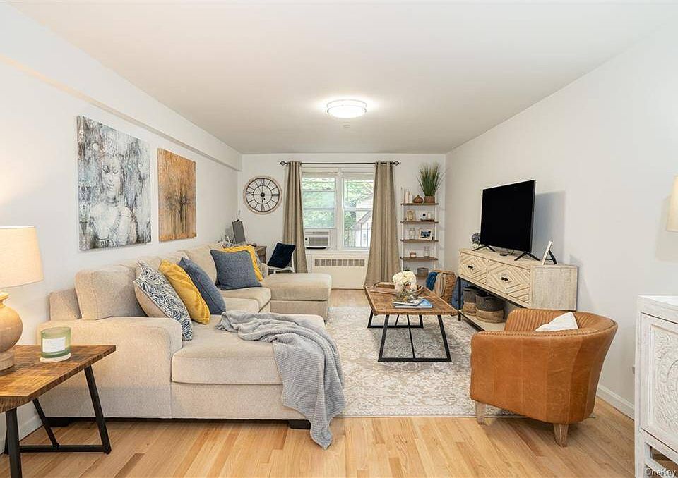1st image of 1 Hawley Ter APT 2H