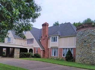 10616 Barn Wood Ln, Potomac, MD 20854