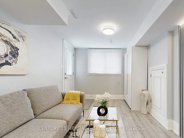 29 Manadon Dr #LOWER — Photo 4