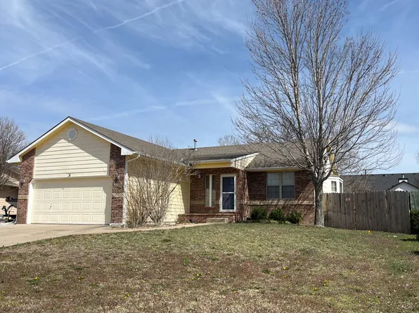 1302 S Timberidge Cir, Wichita, KS 67230
