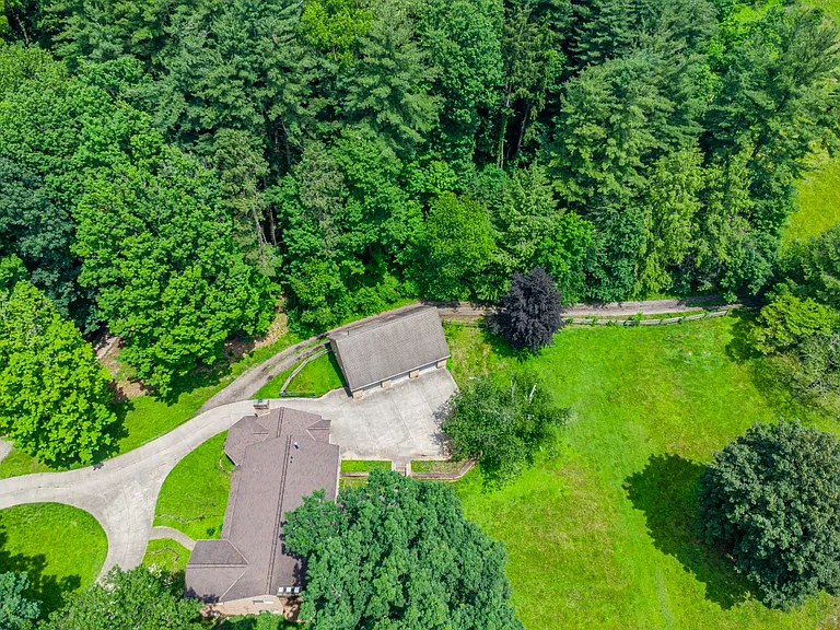 3423 Yellow Creek Rd — Photo 111