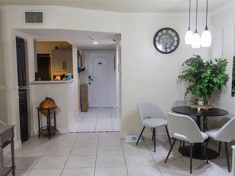 7645 NW 38th Ct — Photo 4