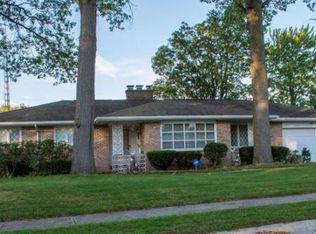 145 Woodhill Ln, South Bend, IN