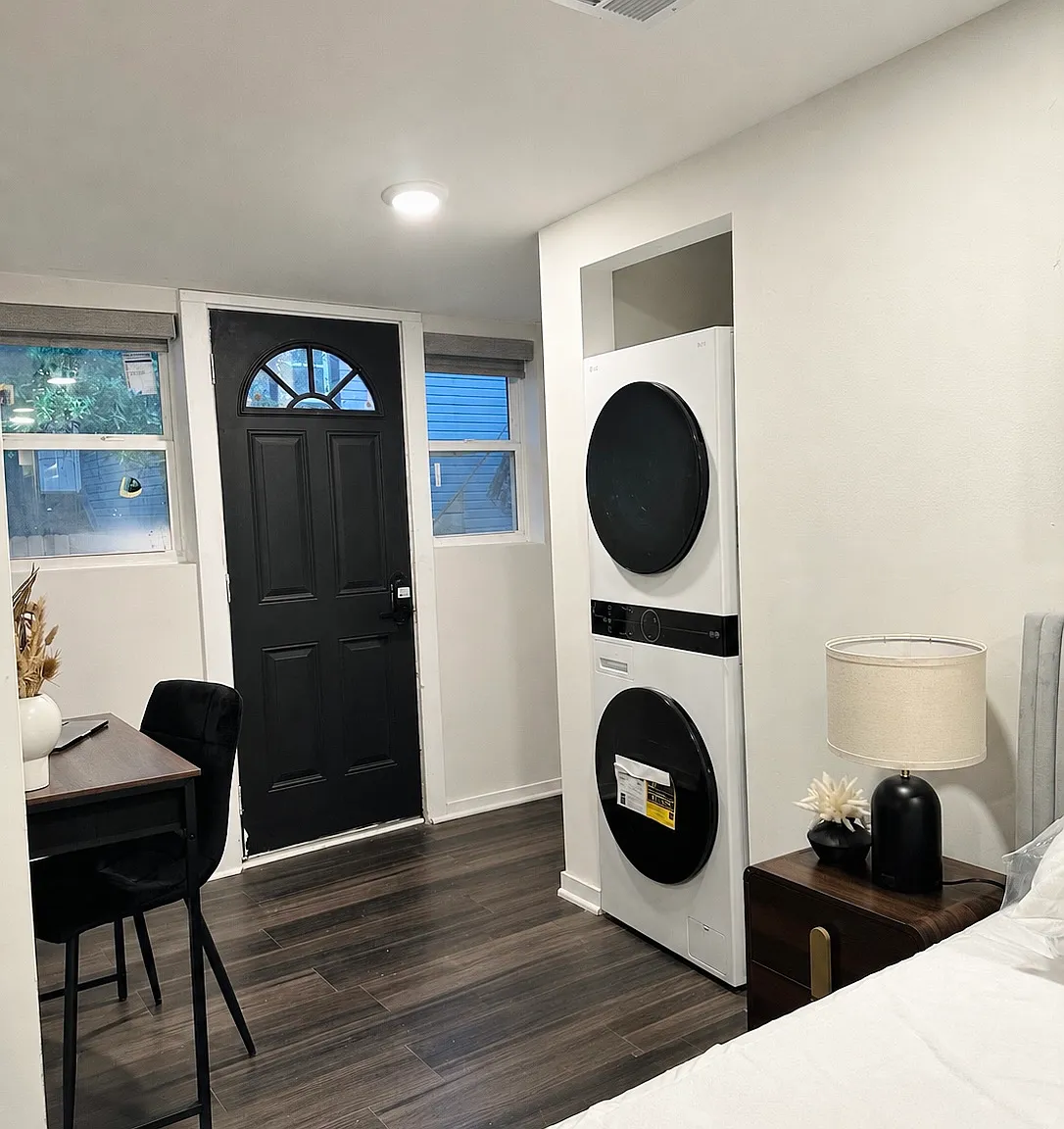 Studio, $1,750 — Photo 4