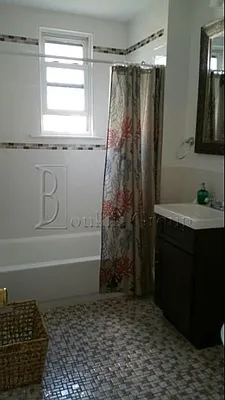 Rented by Bouklis Group | media 12