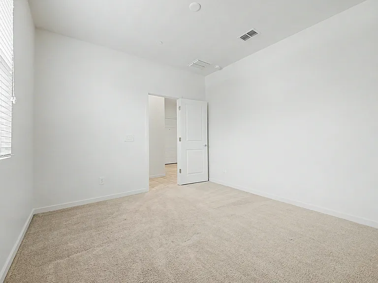 21415 W Holly St — Photo 10