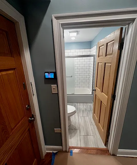 1137 W Bryn Mawr Ave #204 — Photo 4