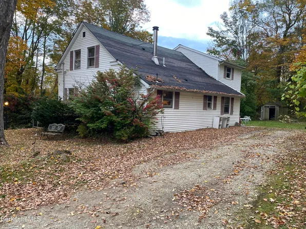95 Curtis St, Hinsdale, MA 01235