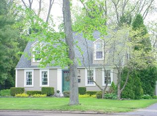 202 Windermere Rd, Lockport, NY 14094