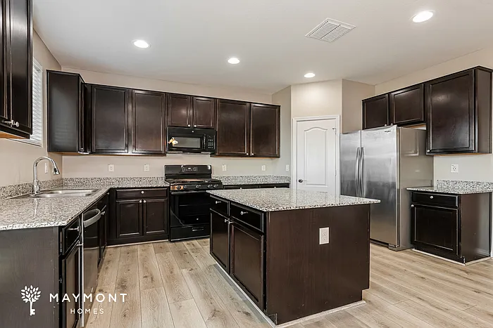 4592 W Horsenettle Dr — Photo 6