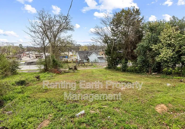 1563 Martin Ave — Photo 6