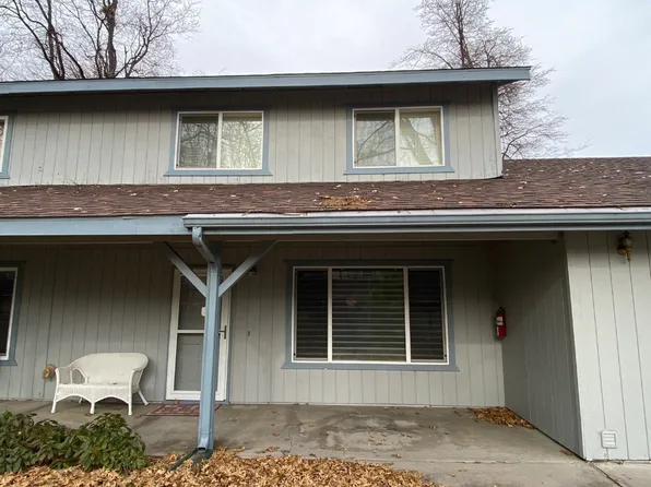 813 Caroline Ave APT A, Mount Shasta, CA 96067
