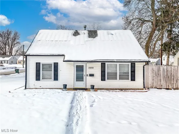 1950 Tudor St, Cuyahoga Falls, OH 44221