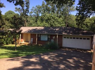 517 Leafwood Dr, Hixson, TN 37343
