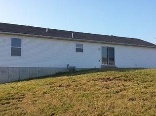 20 Saxony Dr, Troy, MO 63379