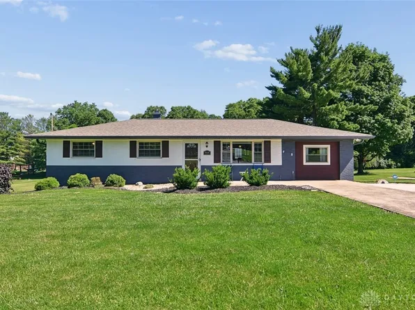 6056 Bardean Dr, West Chester, OH 45069