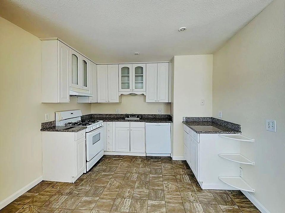 1st image of 119 Kennison Ct