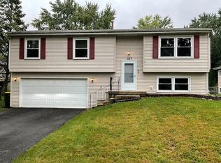 543 Norman Dr, Cary, IL 60013
